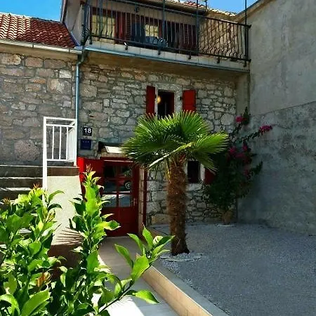 House In With Balcony, Air Conditioning, Wifi, Washing Machine 4993-1 * Drage