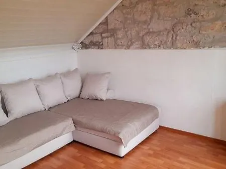 House In With Balcony, Air Conditioning, Wifi, Washing Machine 4993-1 * Drage
