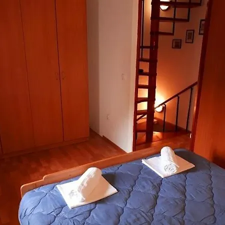 House In With Balcony, Air Conditioning, Wifi, Washing Machine 4993-1 Casa vacanze